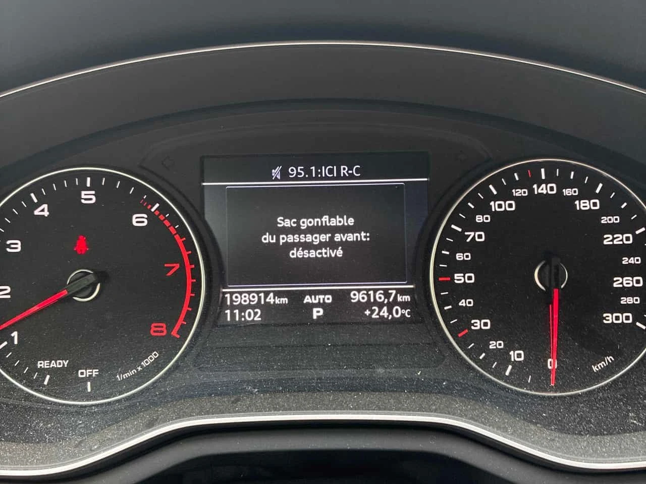 Audi A4 Allroad QUATTRO * ГЛАВНО ПРЕДСТАВИТЕЛСТВО НА BMW* , снимка 8 - Автомобили и джипове - 55255029