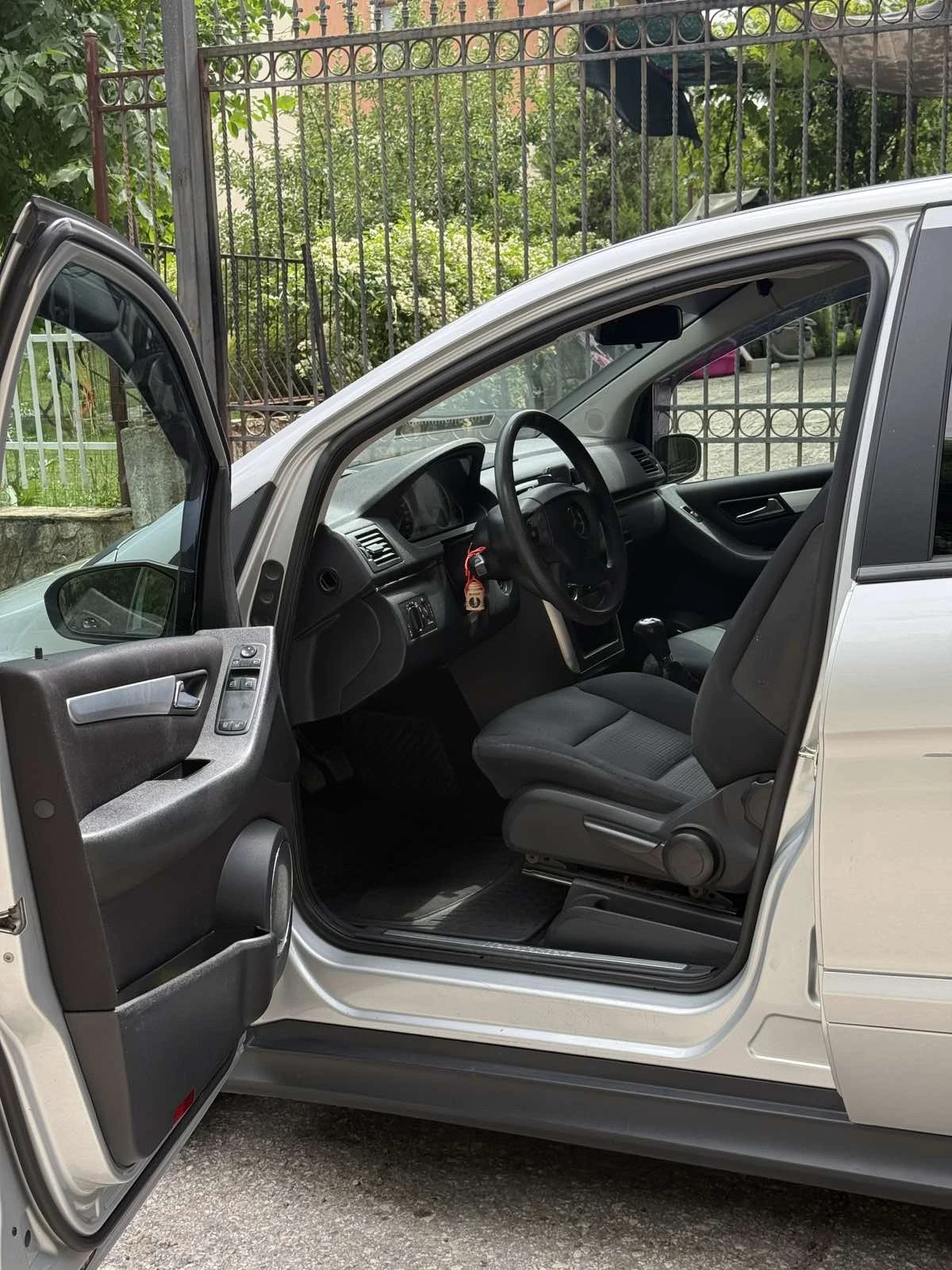 Mercedes-Benz B 180, снимка 15 - Автомобили и джипове - 55264870