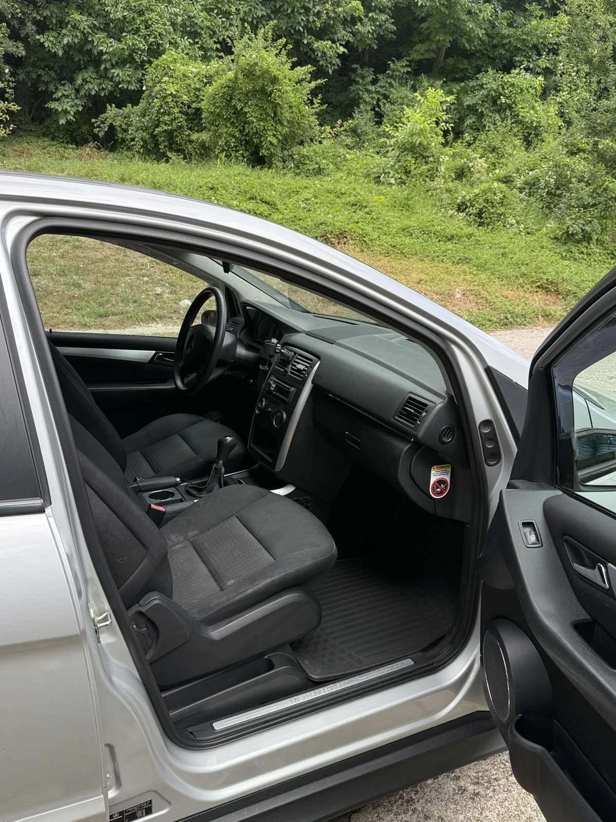 Mercedes-Benz B 180, снимка 8 - Автомобили и джипове - 55264870