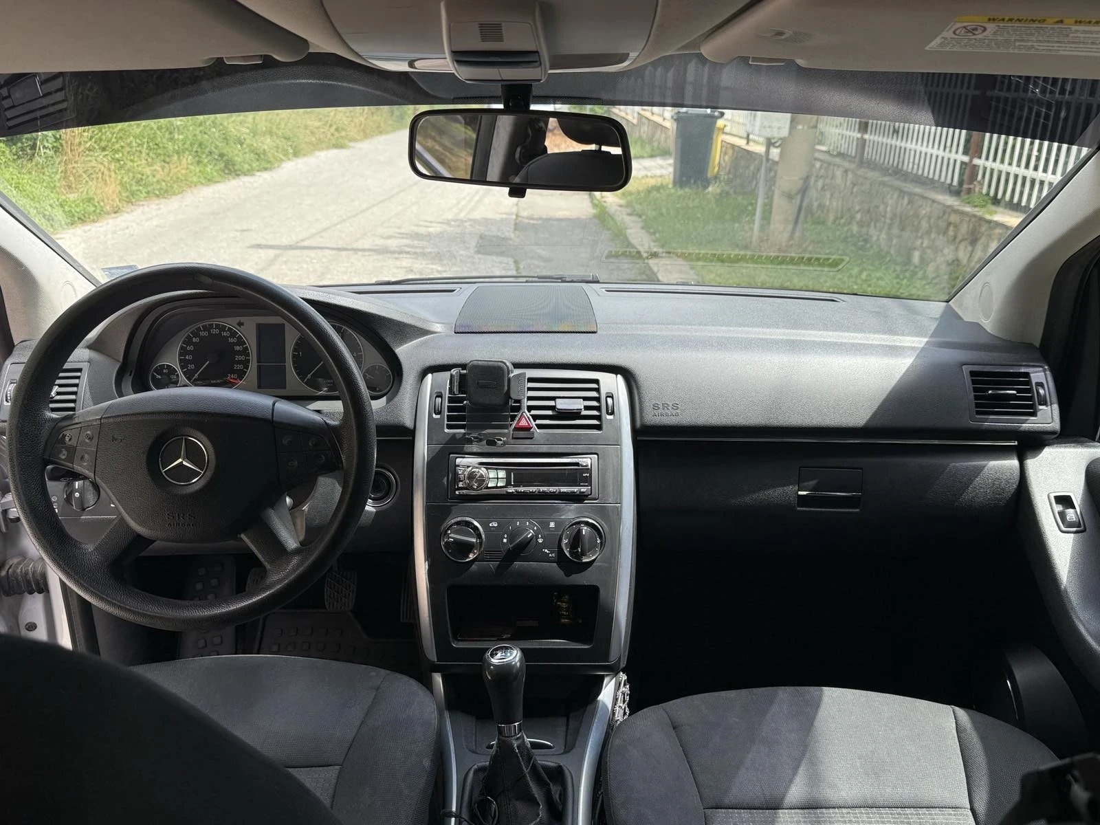 Mercedes-Benz B 180, снимка 6 - Автомобили и джипове - 55264870