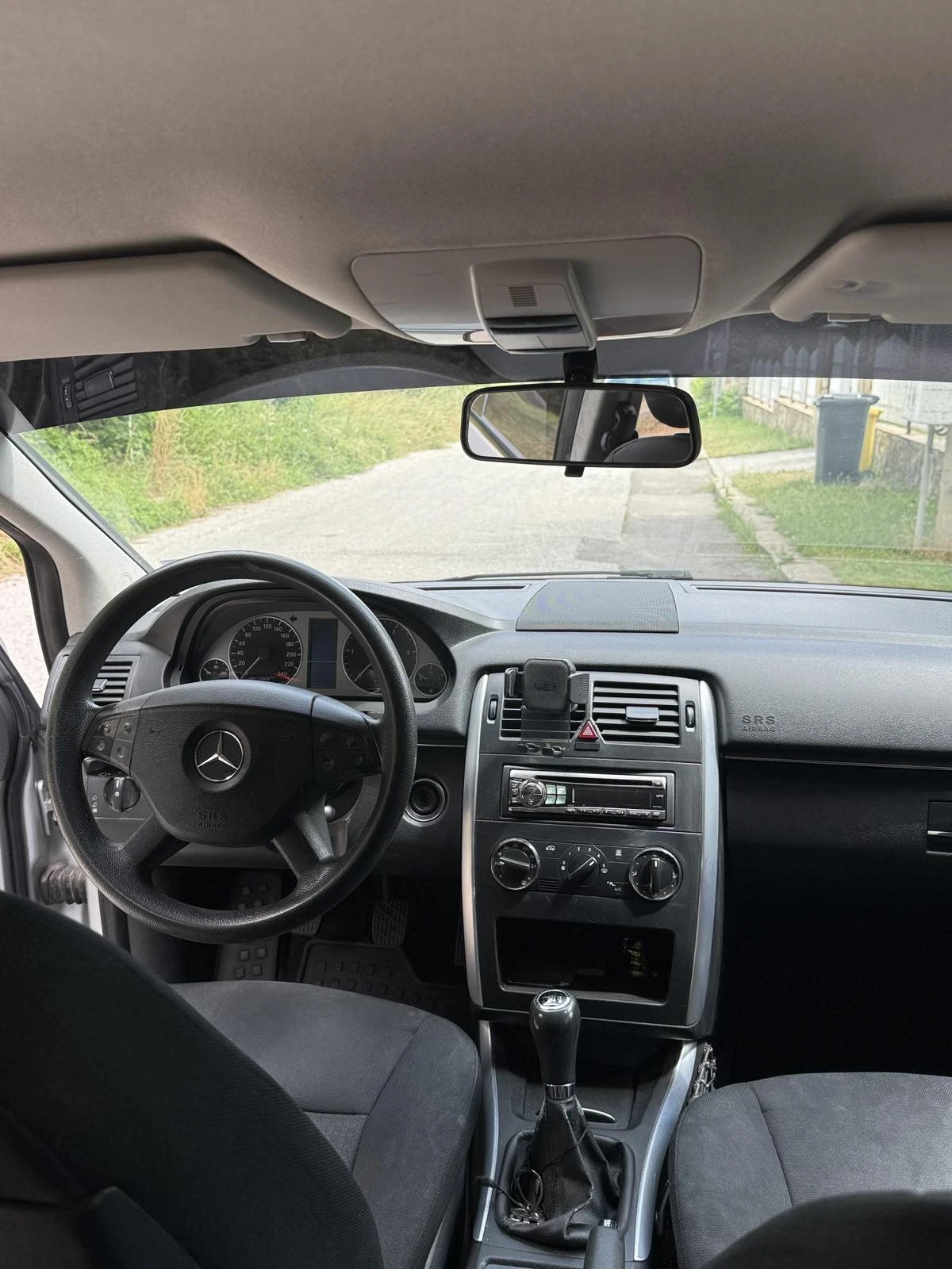 Mercedes-Benz B 180, снимка 5 - Автомобили и джипове - 55264870