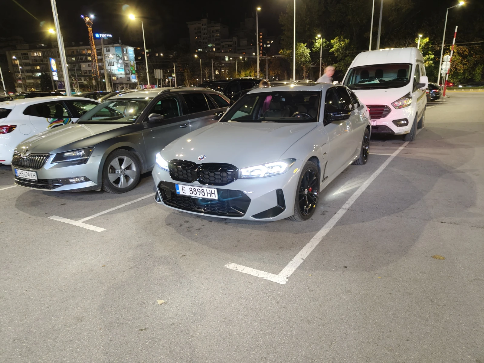 BMW 330 M Sport Pro, снимка 17 - Автомобили и джипове - 55417814