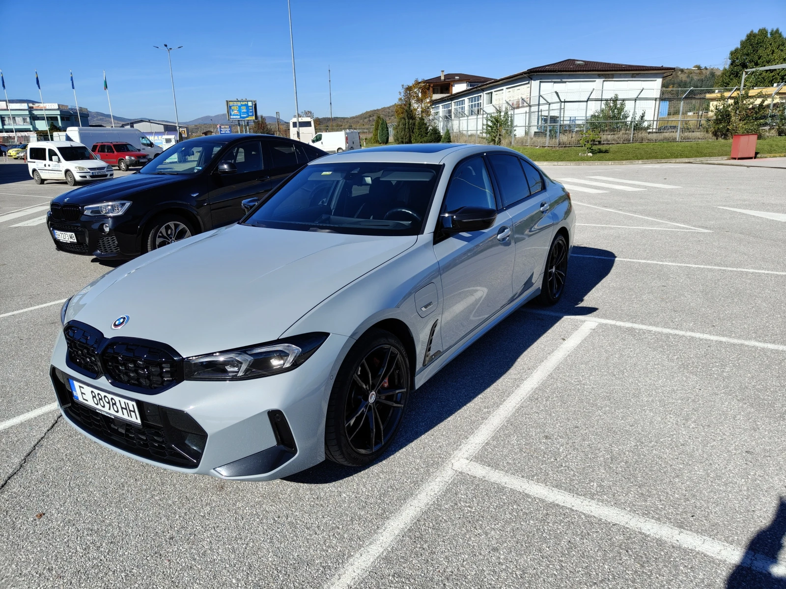 BMW 330 M Sport Pro, снимка 4 - Автомобили и джипове - 55417814