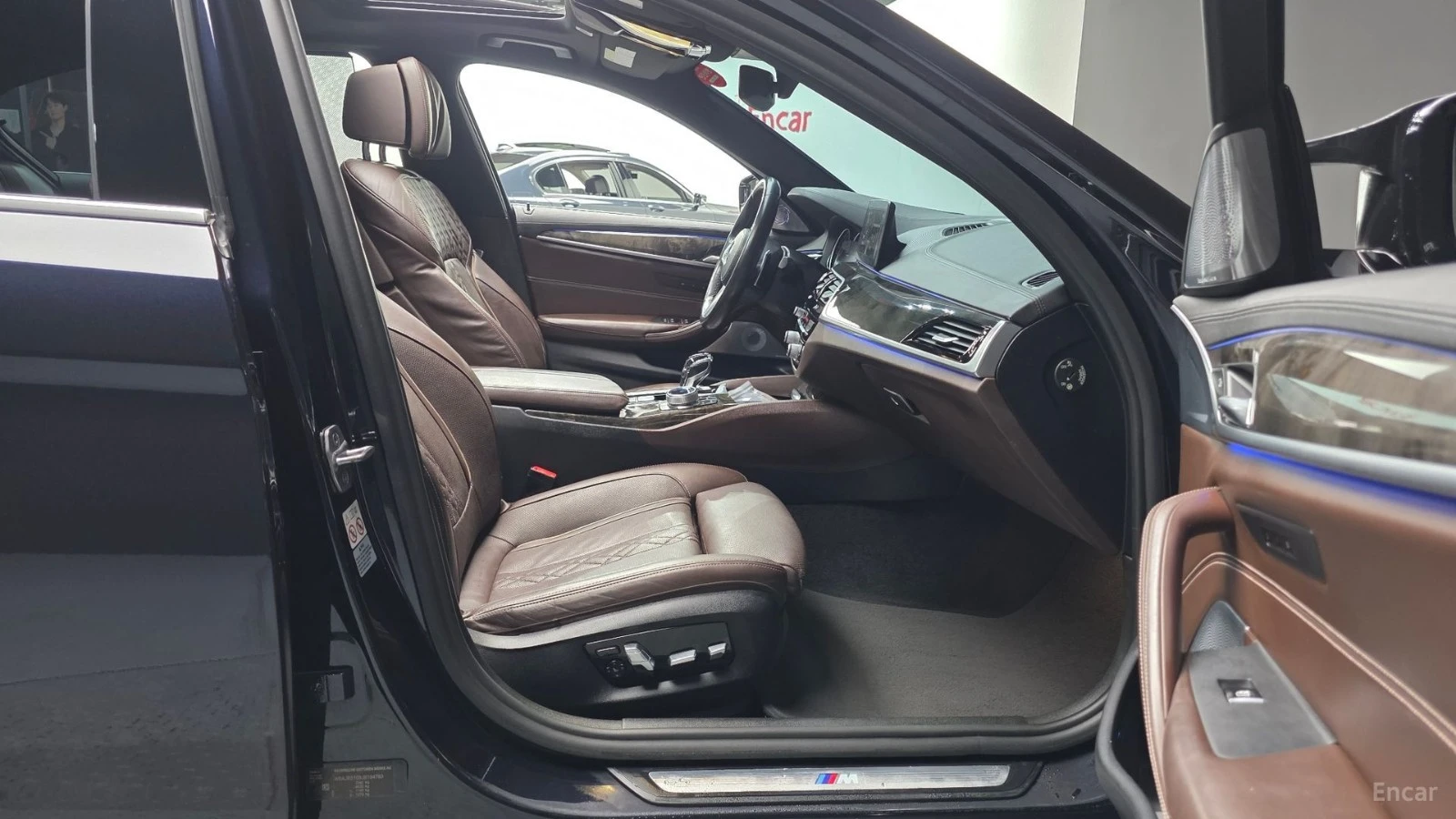 BMW 540 XDRIVE* MSPORT* КОЖА* ОБДУХВ* 360* ПАНО* HEAD UP, снимка 11 - Автомобили и джипове - 55667257