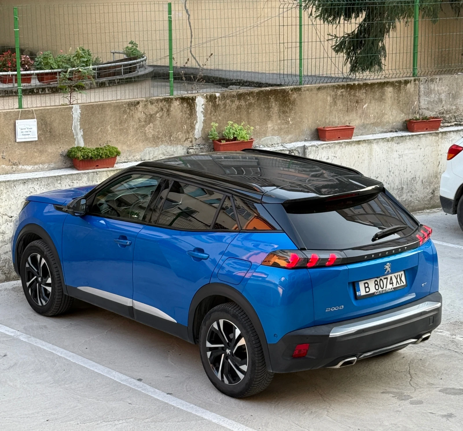 Peugeot 2008 GT PURETECH EAT 8 131, снимка 8 - Автомобили и джипове - 55709725