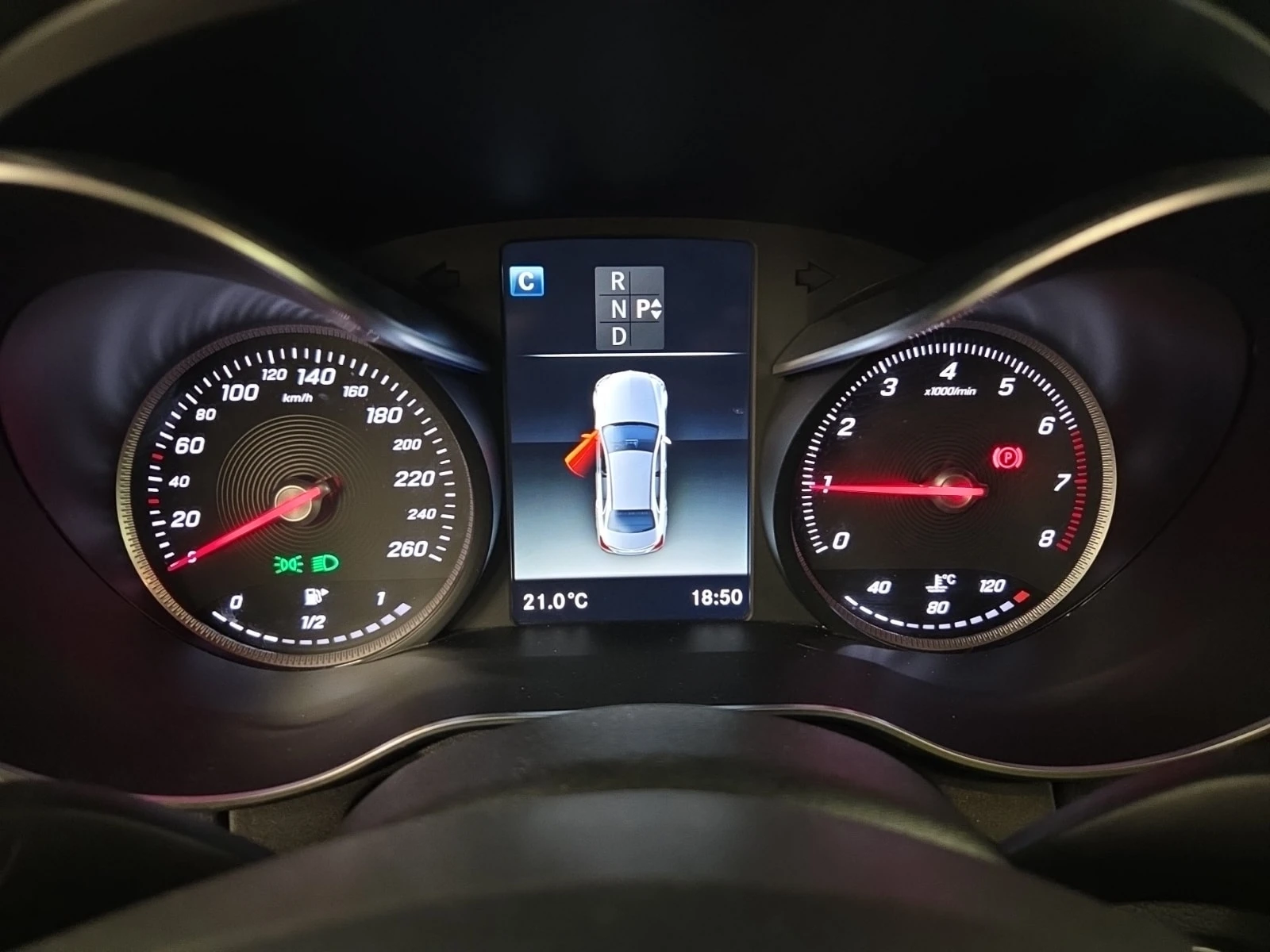 Mercedes-Benz C 300 * CARFAX * 2 КЛЮЧА * ПАНОРАМА * АМГ ПАКЕТ, снимка 11 - Автомобили и джипове - 55845123