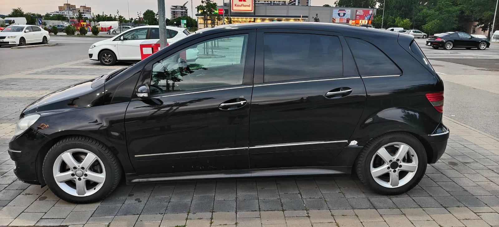 Mercedes-Benz B 180 CDI, снимка 3 - Автомобили и джипове - 56145478