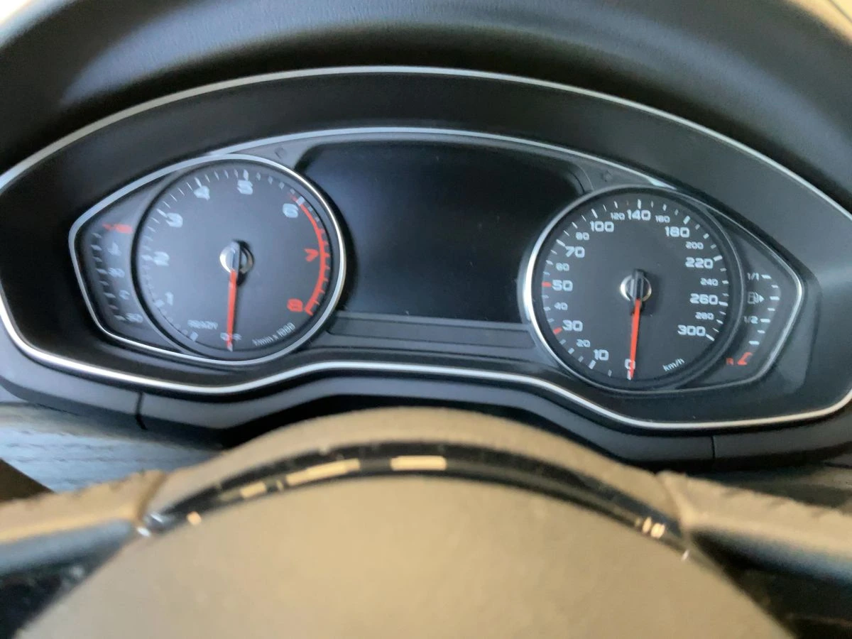Audi A4  1.4 TFSI ACT Sport, снимка 8 - Автомобили и джипове - 56155875