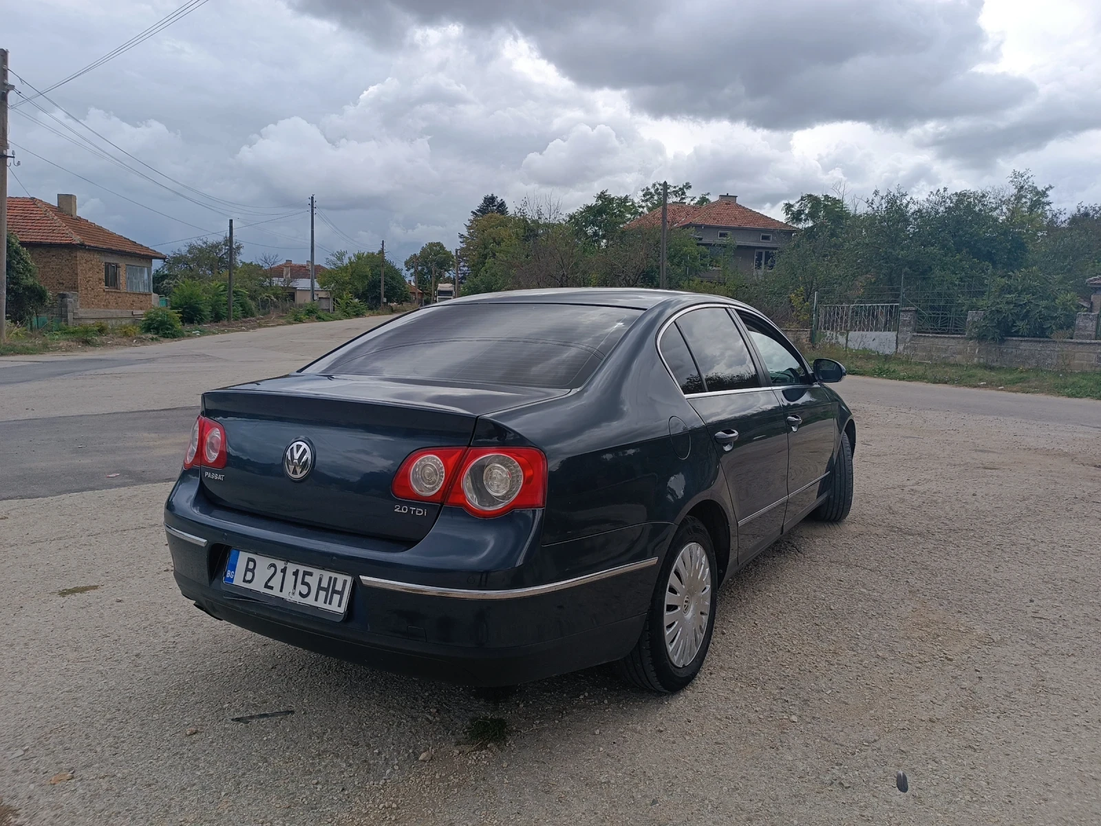 VW Passat B6, снимка 3 - Автомобили и джипове - 56235117