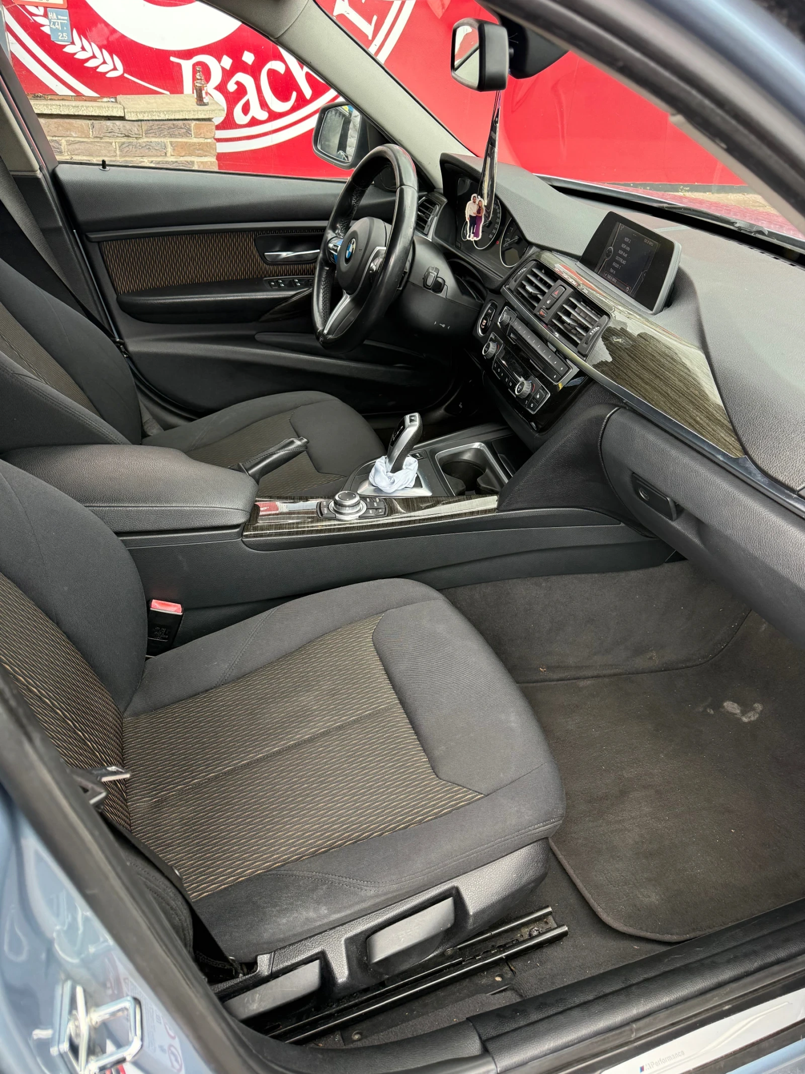 BMW 320, снимка 7 - Автомобили и джипове - 56350737