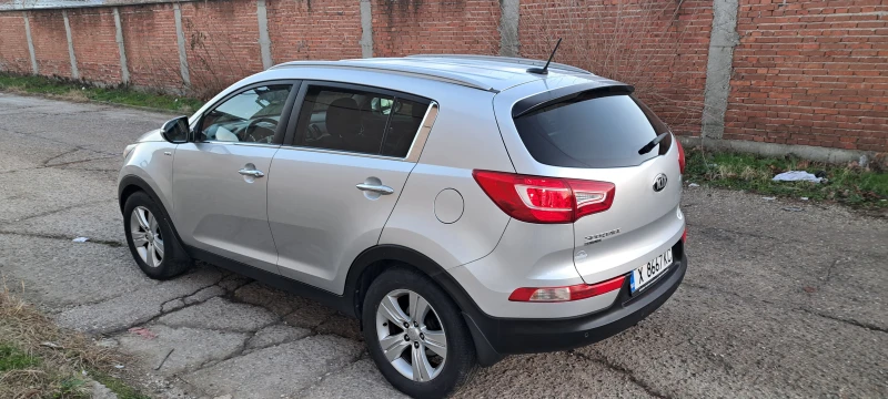 Kia Sportage, снимка 4 - Автомобили и джипове - 48538690