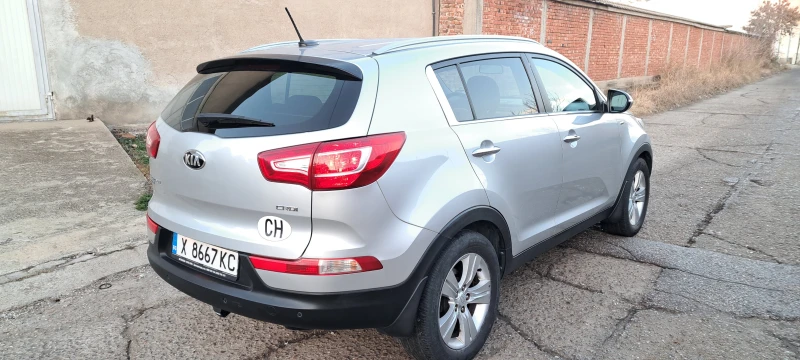 Kia Sportage, снимка 6 - Автомобили и джипове - 48538690