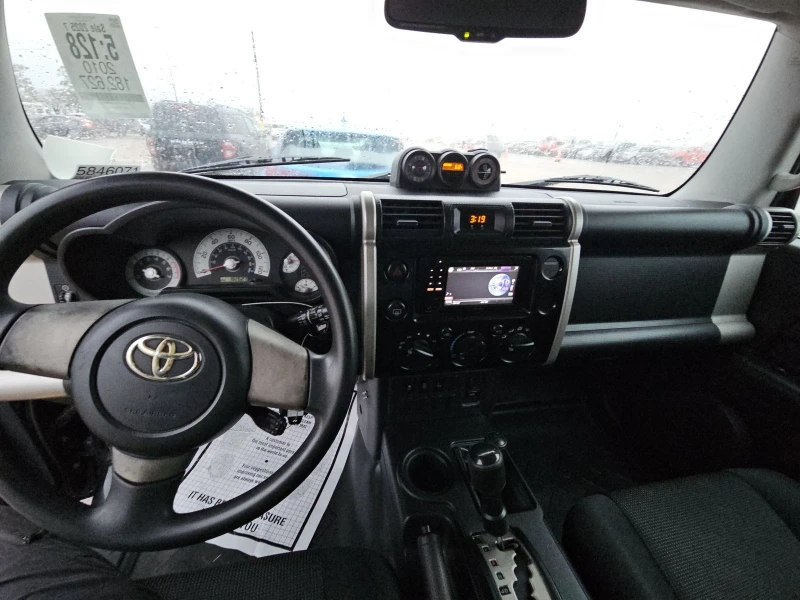 Toyota Fj cruiser, снимка 9 - Автомобили и джипове - 49110689