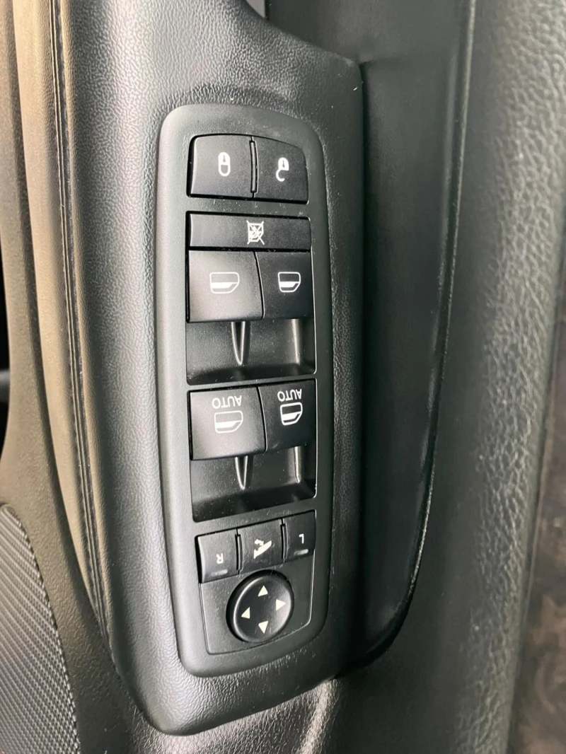 Jeep Grand cherokee, снимка 15 - Автомобили и джипове - 52011769