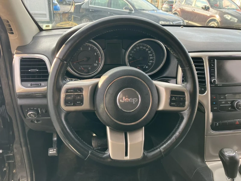 Jeep Grand cherokee, снимка 11 - Автомобили и джипове - 52011769