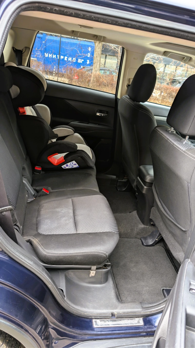 Mitsubishi Outlander 3.0 V6 4x4, снимка 14 - Автомобили и джипове - 53239093