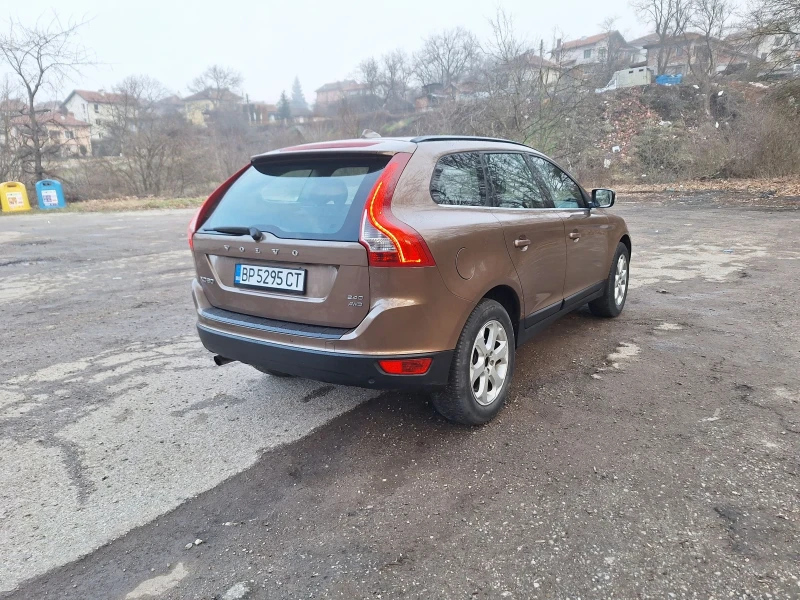 Volvo XC60 2.4 163кс , снимка 2 - Автомобили и джипове - 53446507