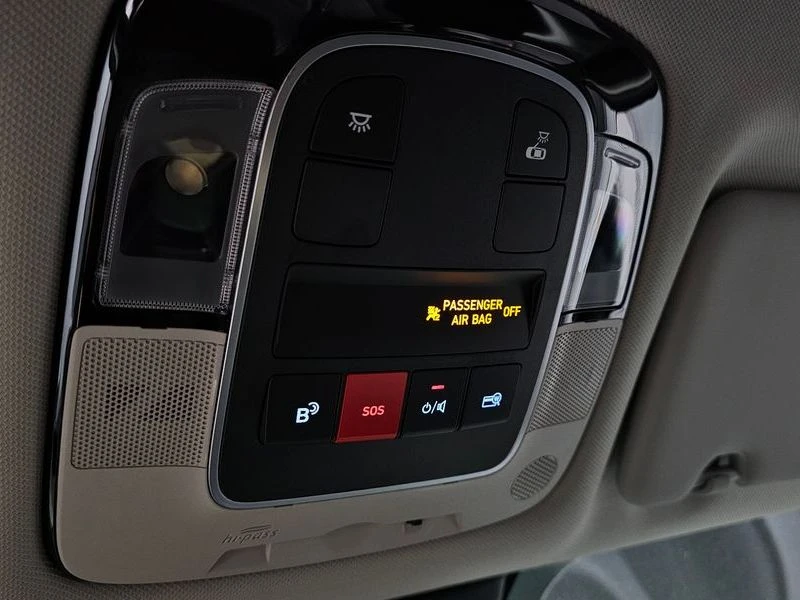 Hyundai Tucson 2.0 Automatic, снимка 15 - Автомобили и джипове - 55658685