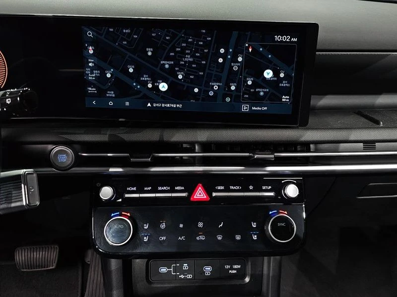 Hyundai Tucson 2.0 Automatic, снимка 13 - Автомобили и джипове - 55658685