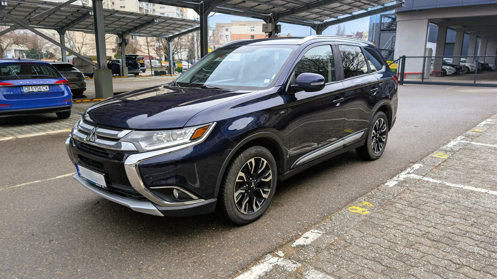 Mitsubishi Outlander 3.0 V6 4x4, снимка 1