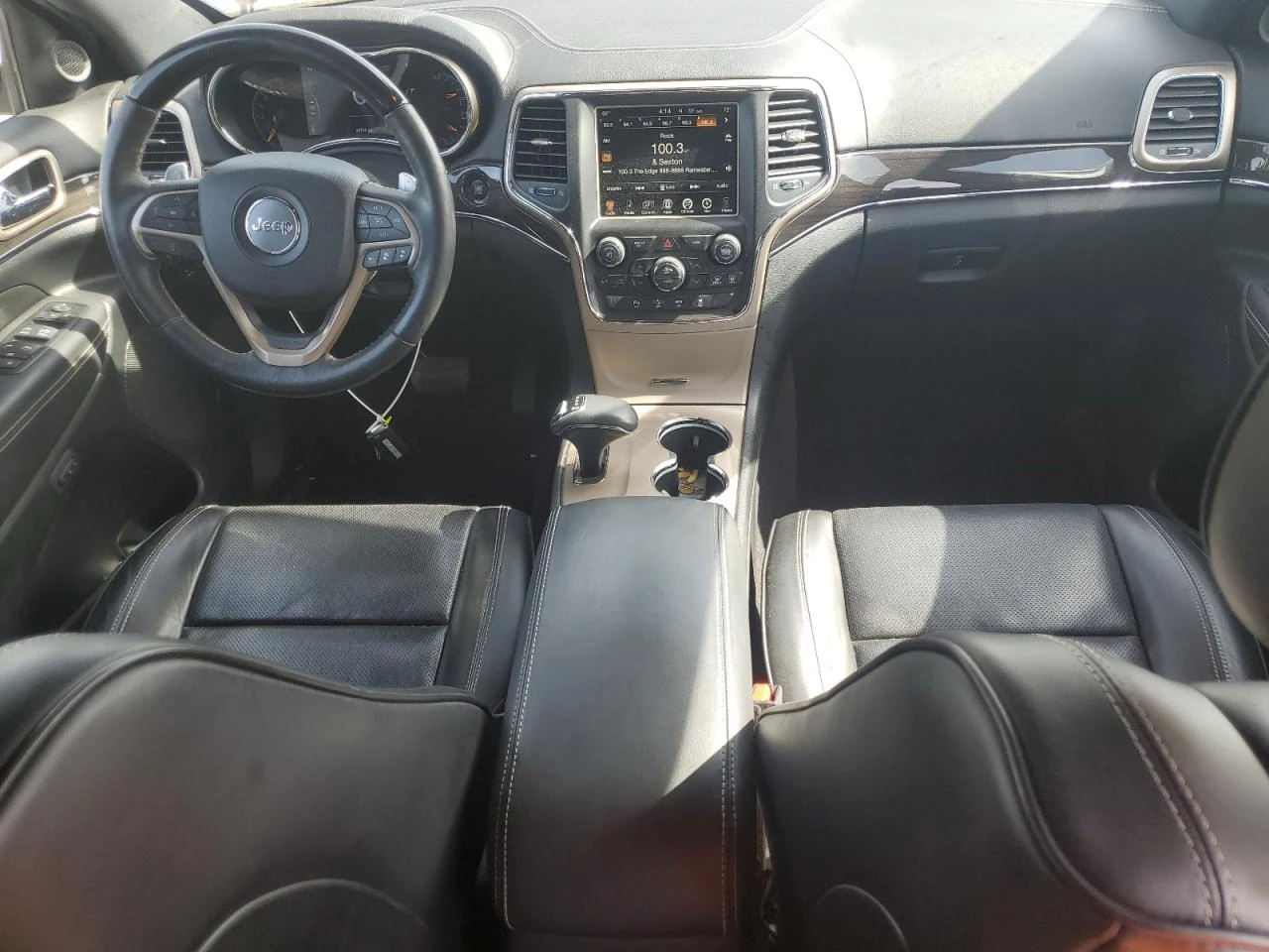 Jeep Grand cherokee OVERLAND 78000км  - изображение 10