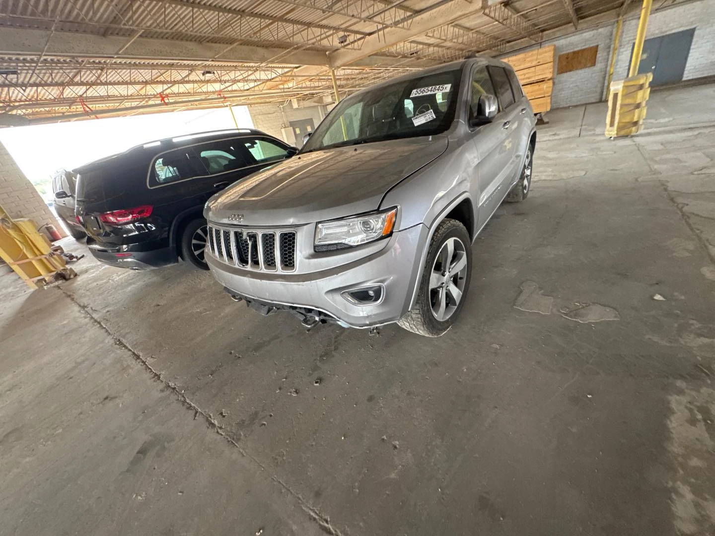 Jeep Grand cherokee OVERLAND 78000км  - изображение 2