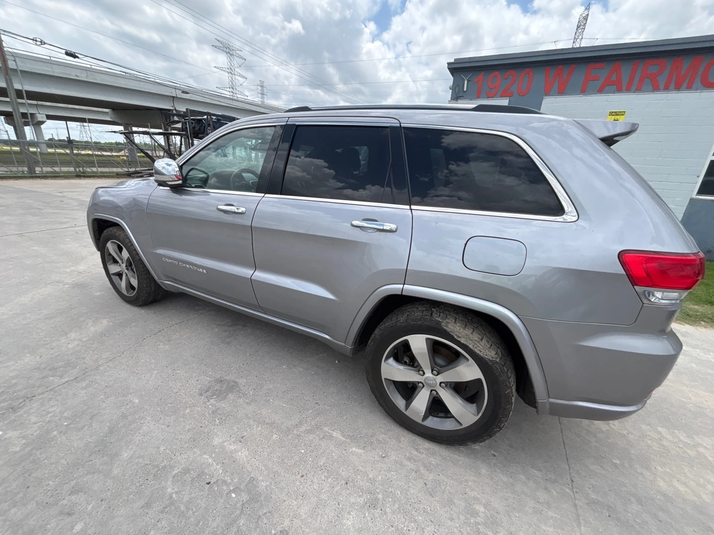 Jeep Grand cherokee OVERLAND 78000км  - изображение 3