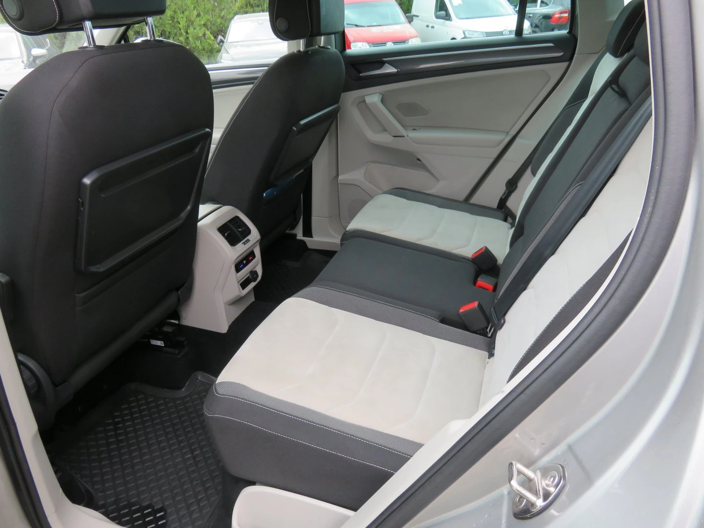 VW Tiguan 2.0 TDI SCR DSG 4MO Highline | Mobile.bg � ����������� 3