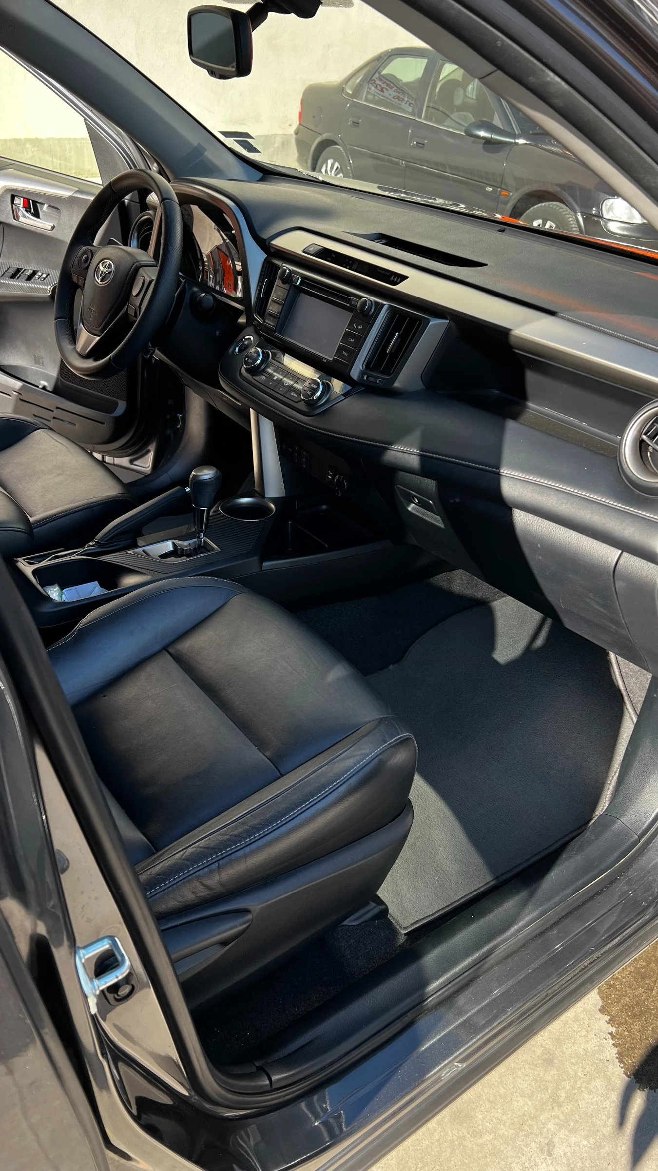 Toyota Rav4 2.0i 4x4 AWD Автоматик | Mobile.bg — изображение 3