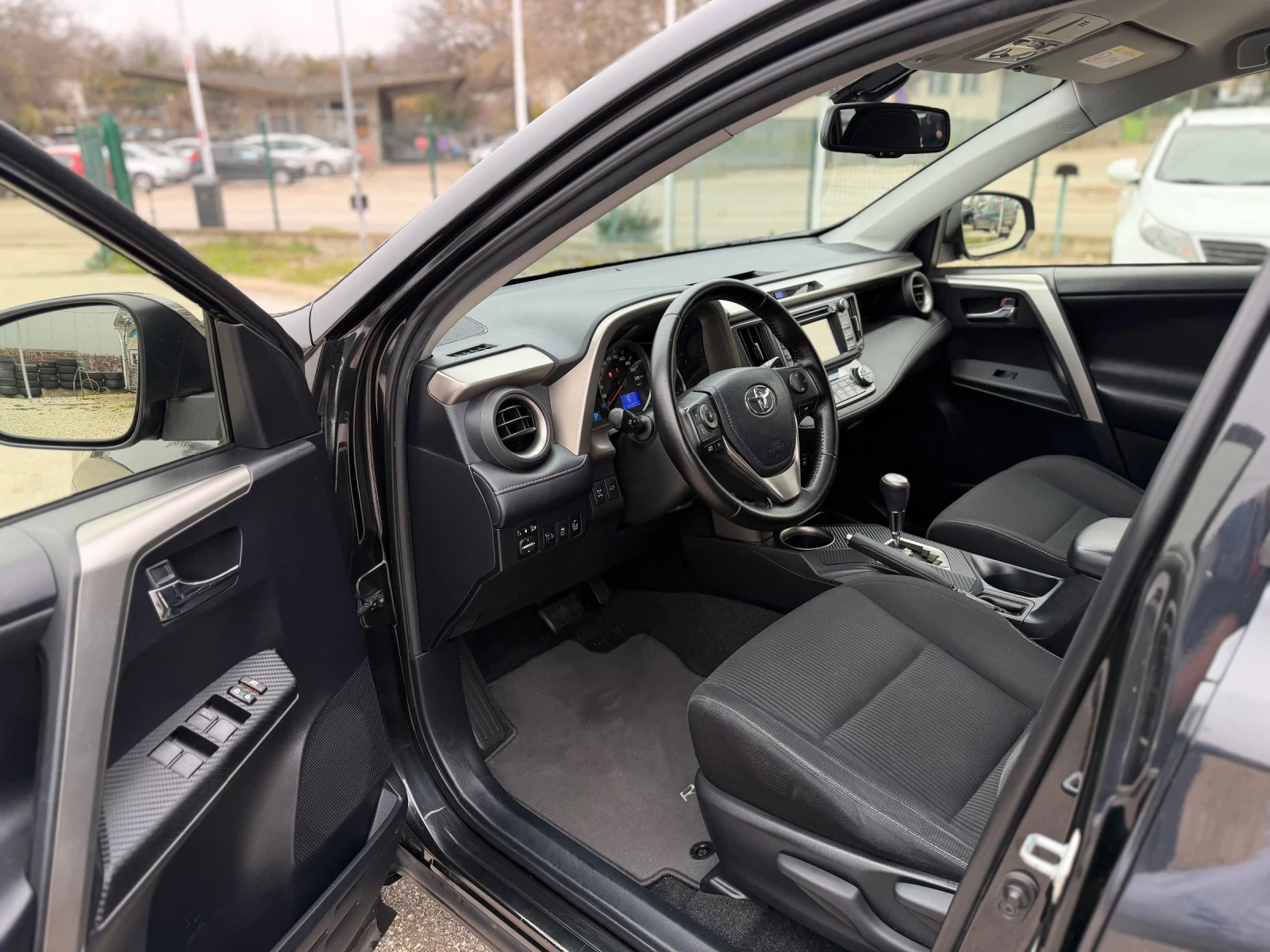 Toyota Rav4 2.0i 152 к.с. 4x4 + Швейцария+  - изображение 7