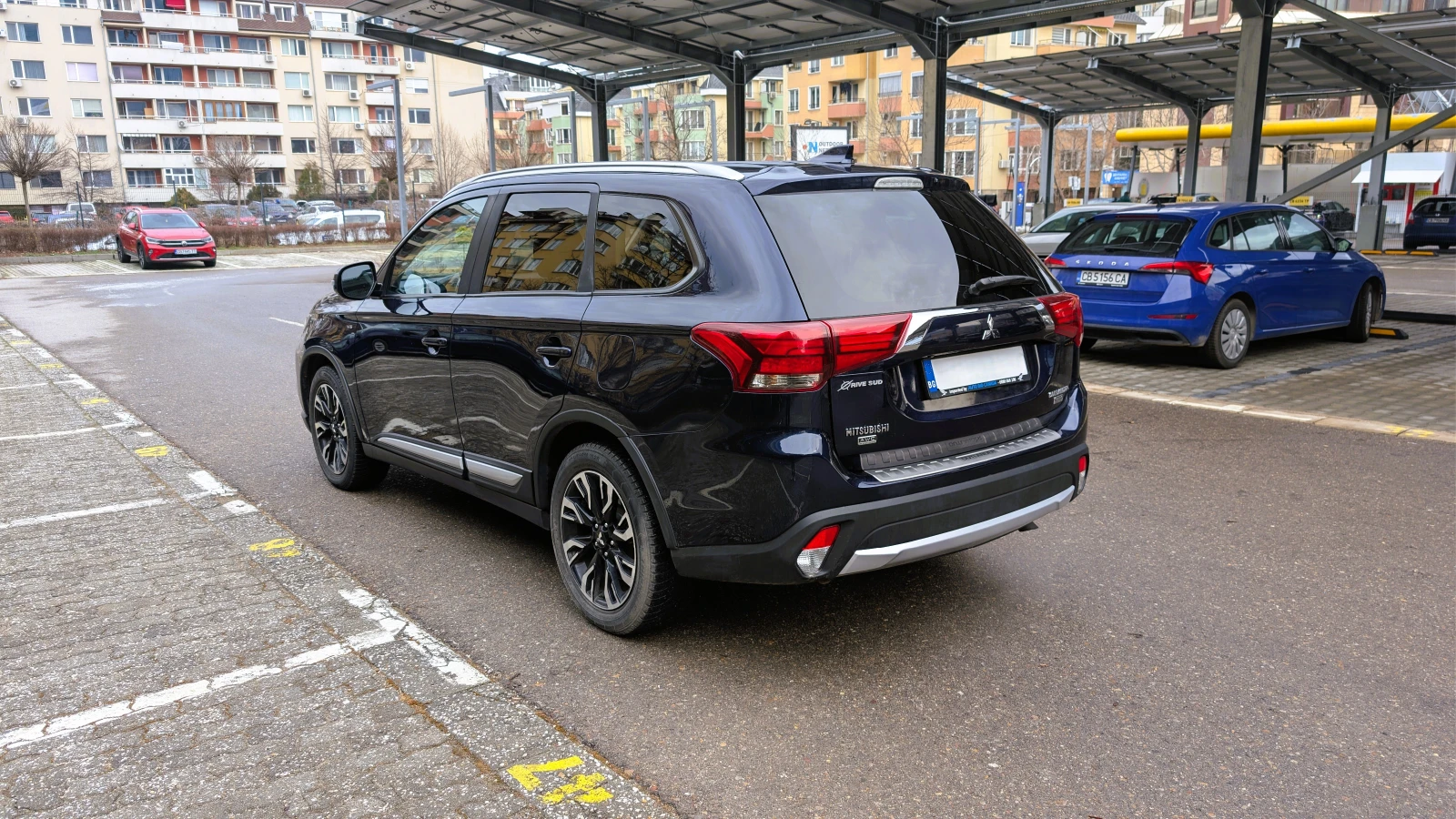 Mitsubishi Outlander 3.0 V6 4x4 - изображение 3