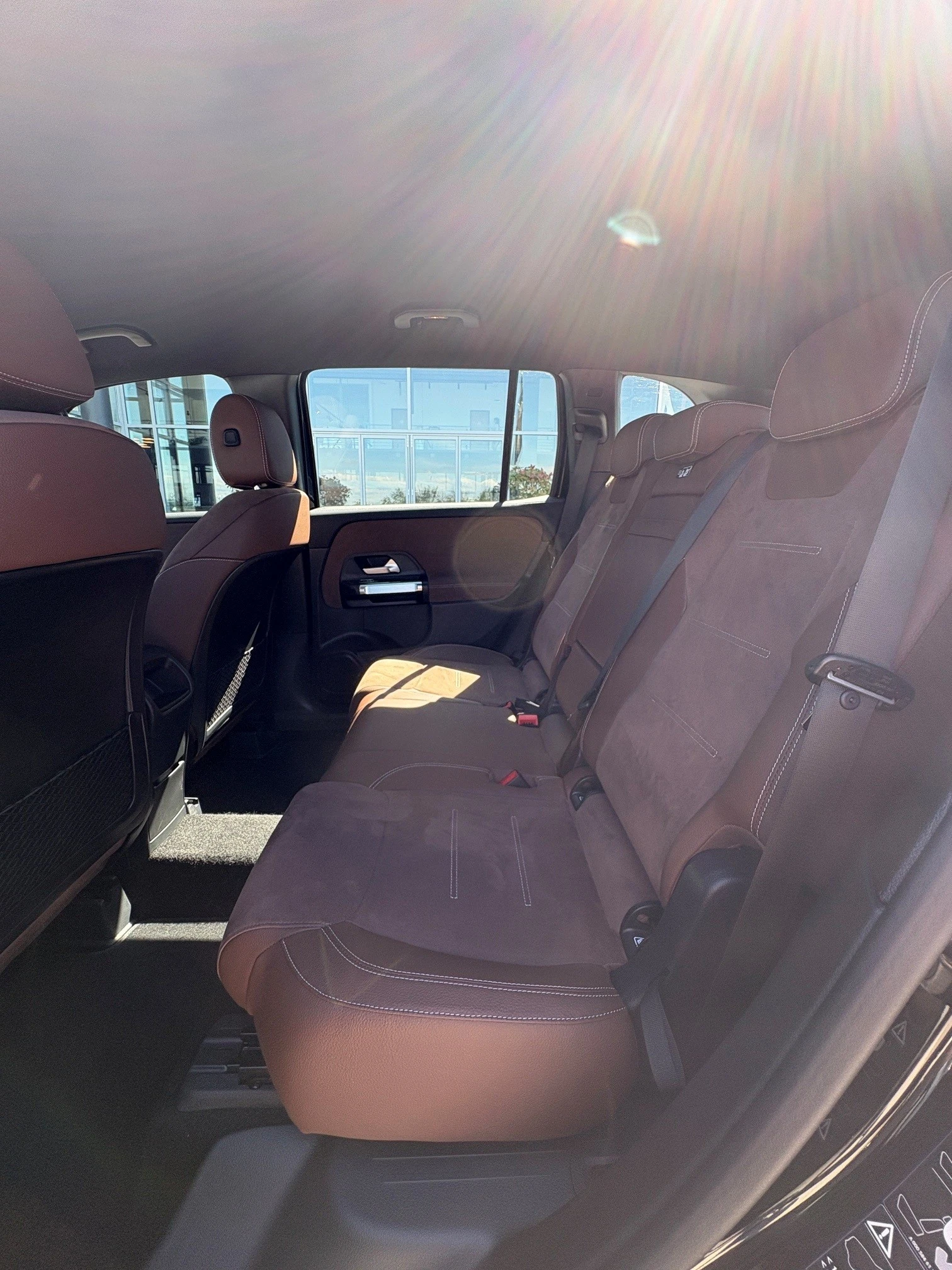 Mercedes-Benz GLB 200d 4MATIC 6+ 1, снимка 11 - Автомобили и джипове - 53335418