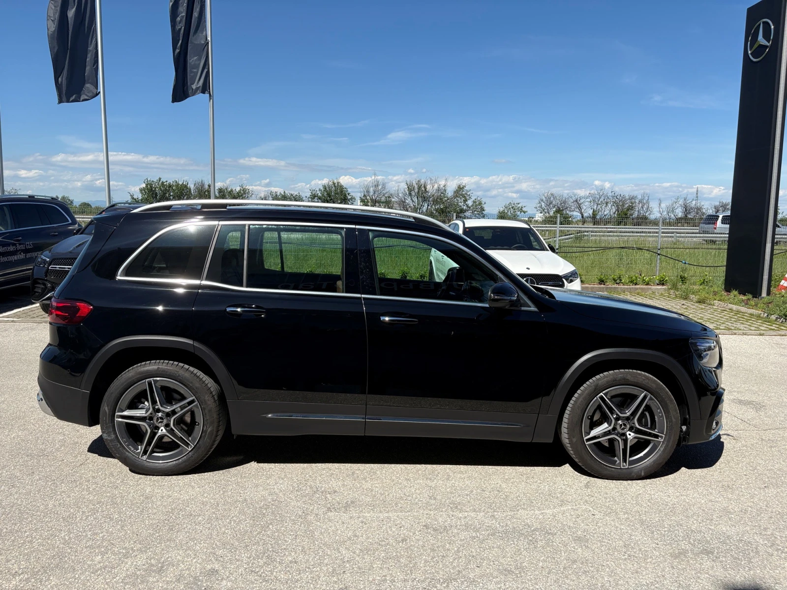 Mercedes-Benz GLB 200d 4MATIC 6+ 1, снимка 7 - Автомобили и джипове - 53335418
