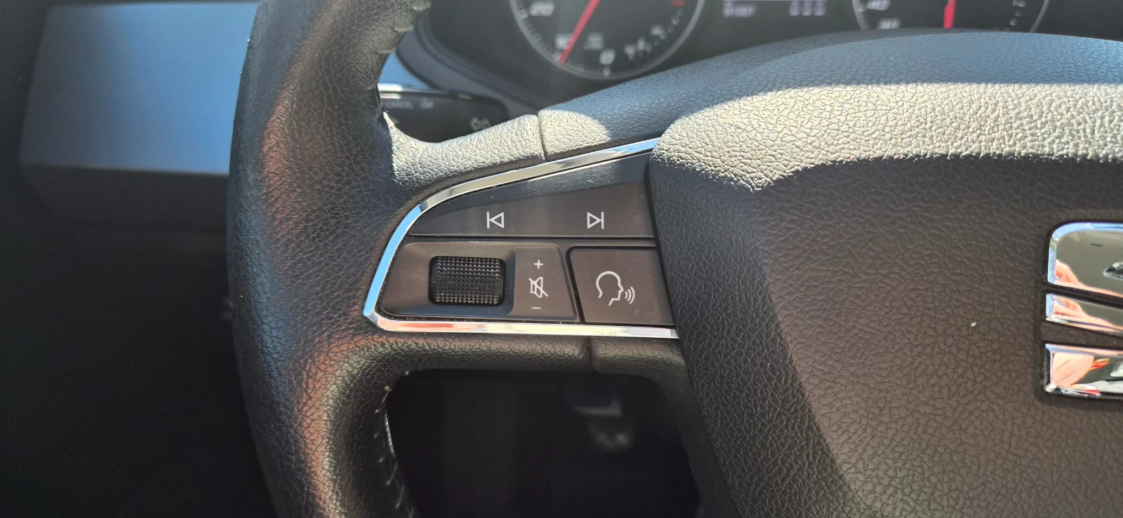 Seat Arona 91000km. , снимка 12 - Автомобили и джипове - 53785006