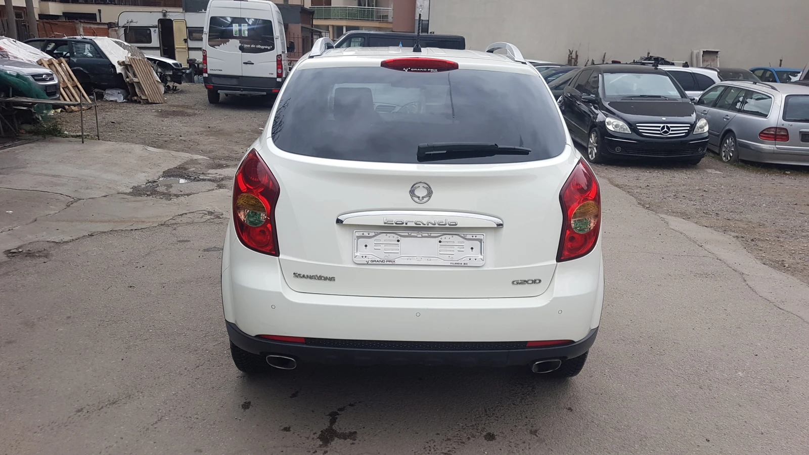 SsangYong Korando 2.0i GAZ KATO -HOB, снимка 3 - Автомобили и джипове - 53904519