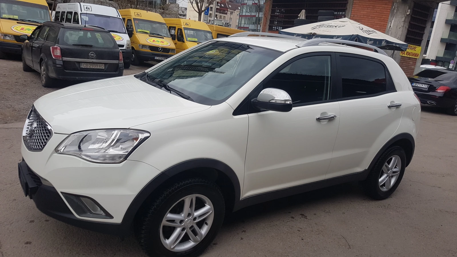 SsangYong Korando 2.0i GAZ KATO -HOB, снимка 6 - Автомобили и джипове - 53904519