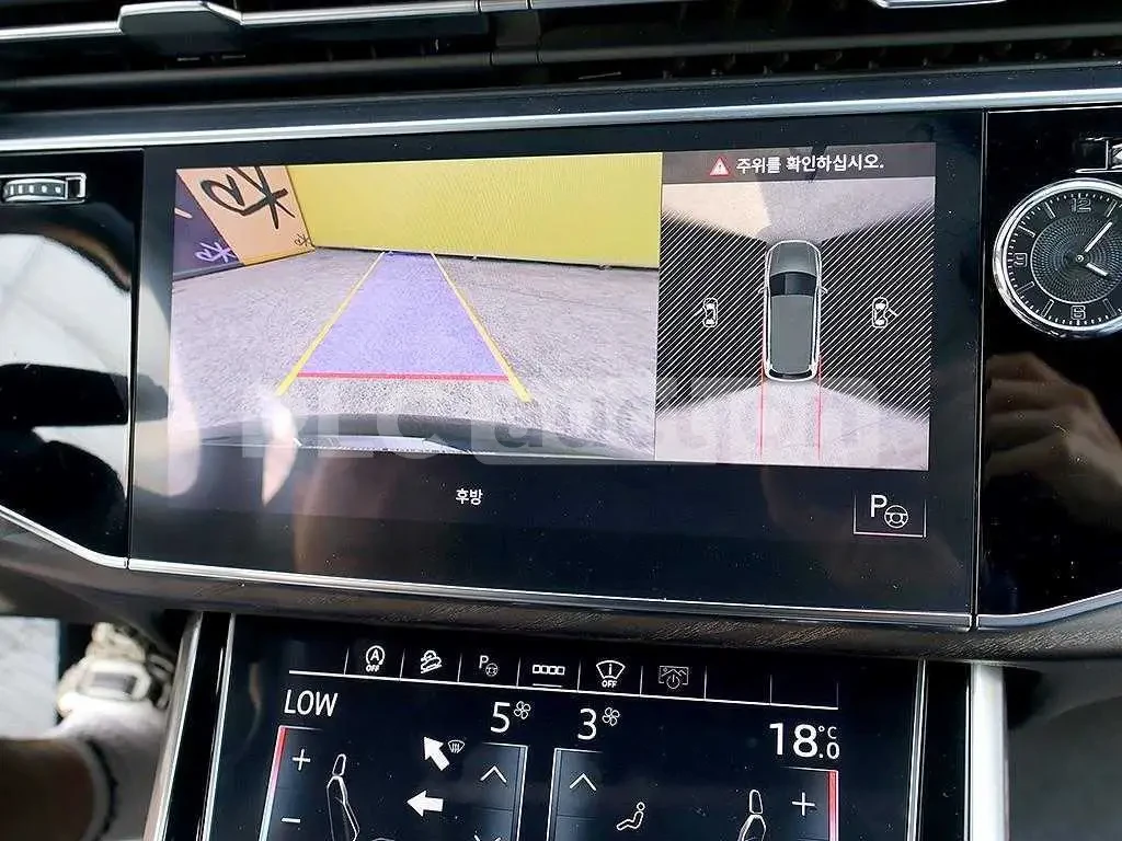 Audi Q7 ОБДУХВАНЕ * ДИСТРОНИК * HEAD-UP * B&O * * , снимка 10 - Автомобили и джипове - 54999456