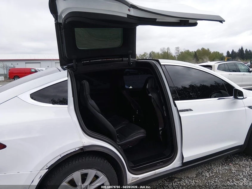 Tesla Model X * D75* KEYLESS* Camera* 360* PANO* , снимка 11 - Автомобили и джипове - 55046236