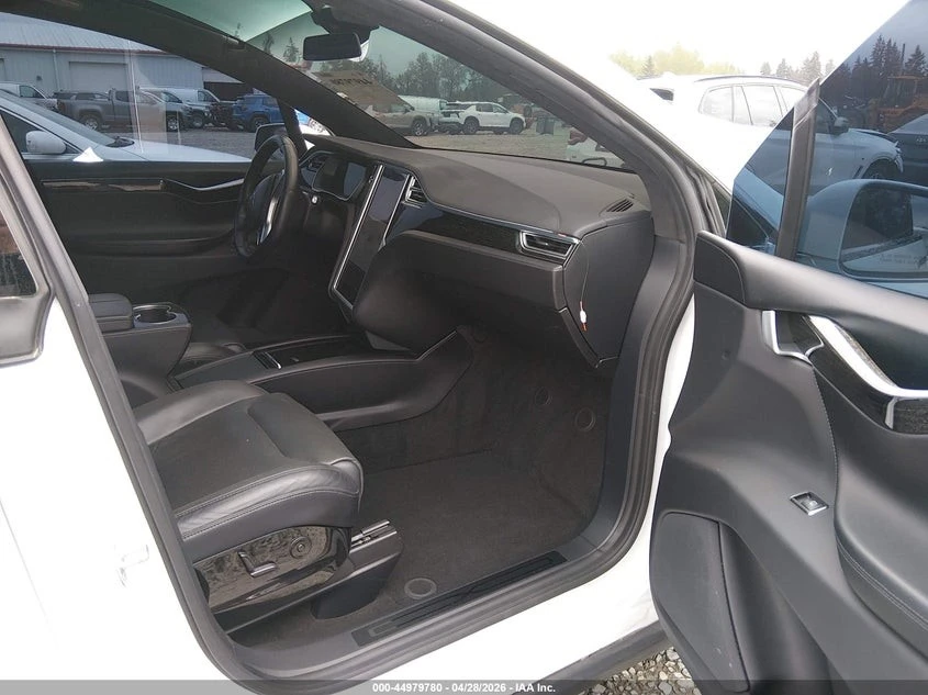 Tesla Model X * D75* KEYLESS* Camera* 360* PANO* , снимка 16 - Автомобили и джипове - 55046236