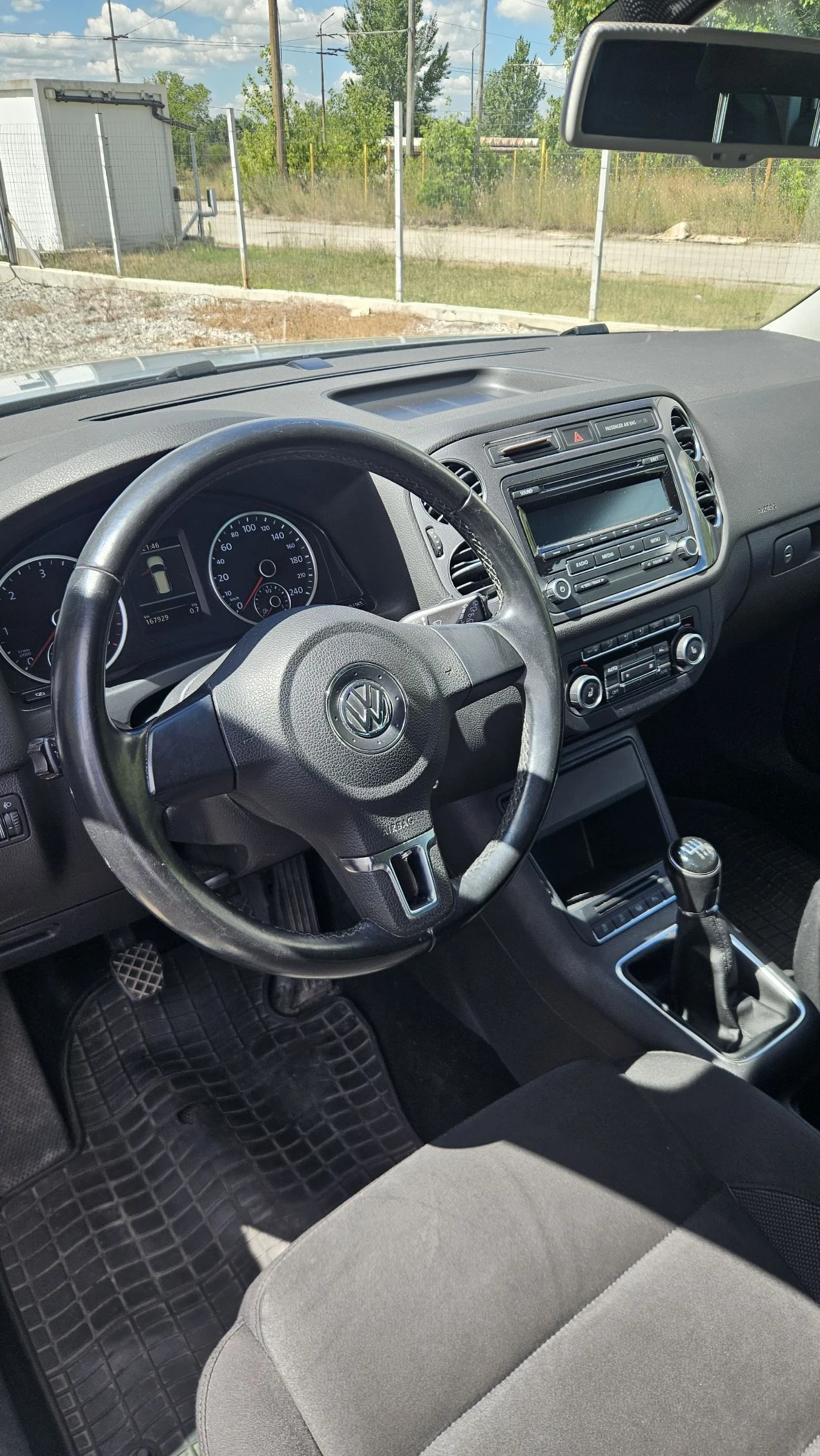 VW Tiguan 2.0tdi.110ks.6skop.klimatron, снимка 11 - Автомобили и джипове - 55455840