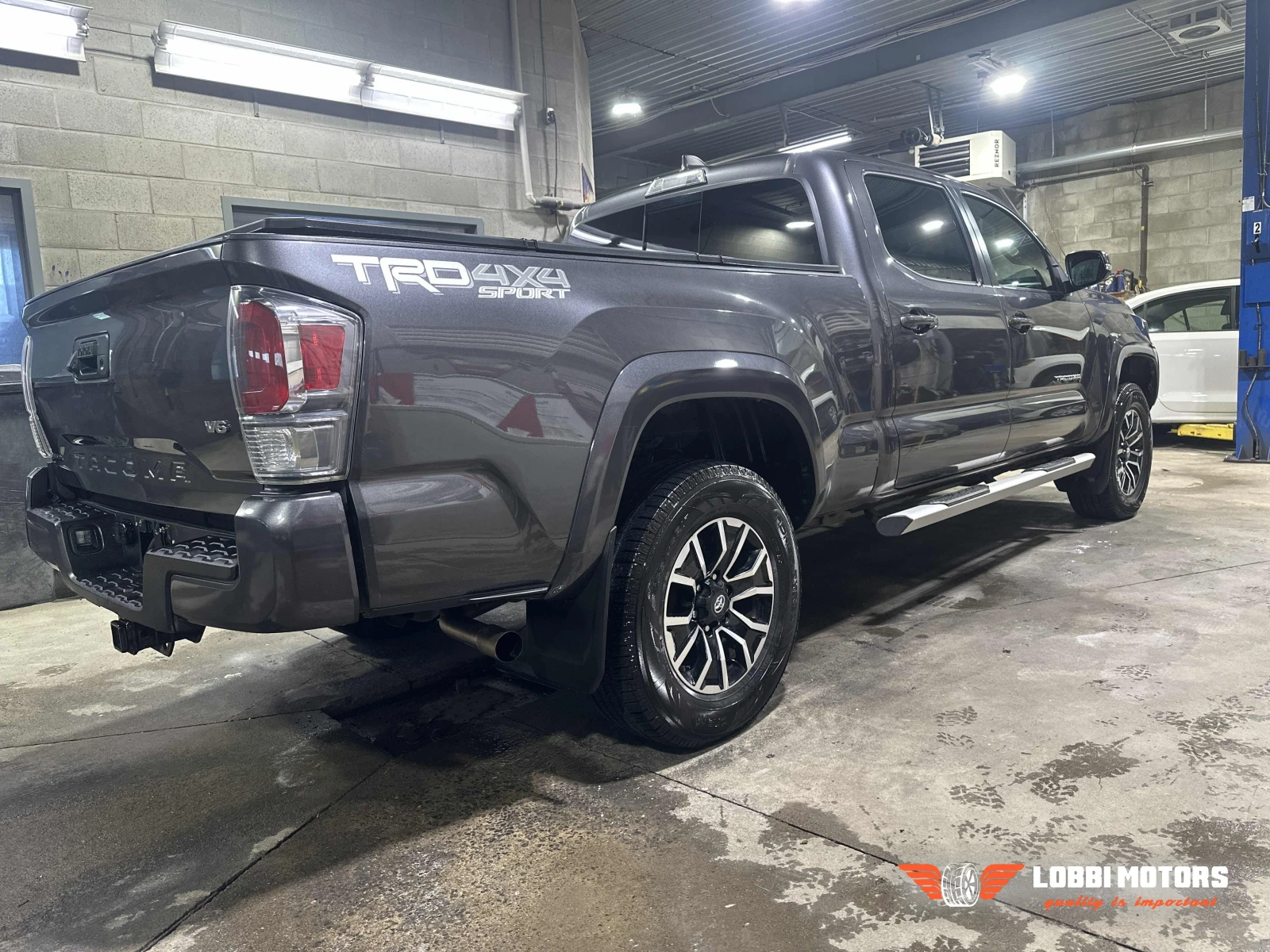 Toyota Tacoma, снимка 3 - Автомобили и джипове - 56127005