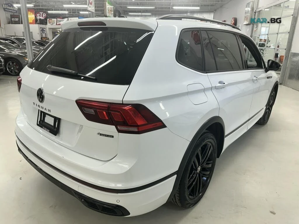 VW Tiguan R-Line Black 4Motion * АвтоКредит * (ЦЕНА ДО БГ), снимка 5 - Автомобили и джипове - 56167302