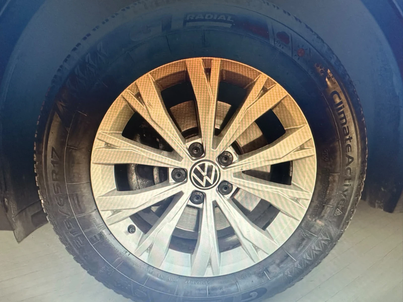 VW Tiguan, снимка 6 - Автомобили и джипове - 56505962