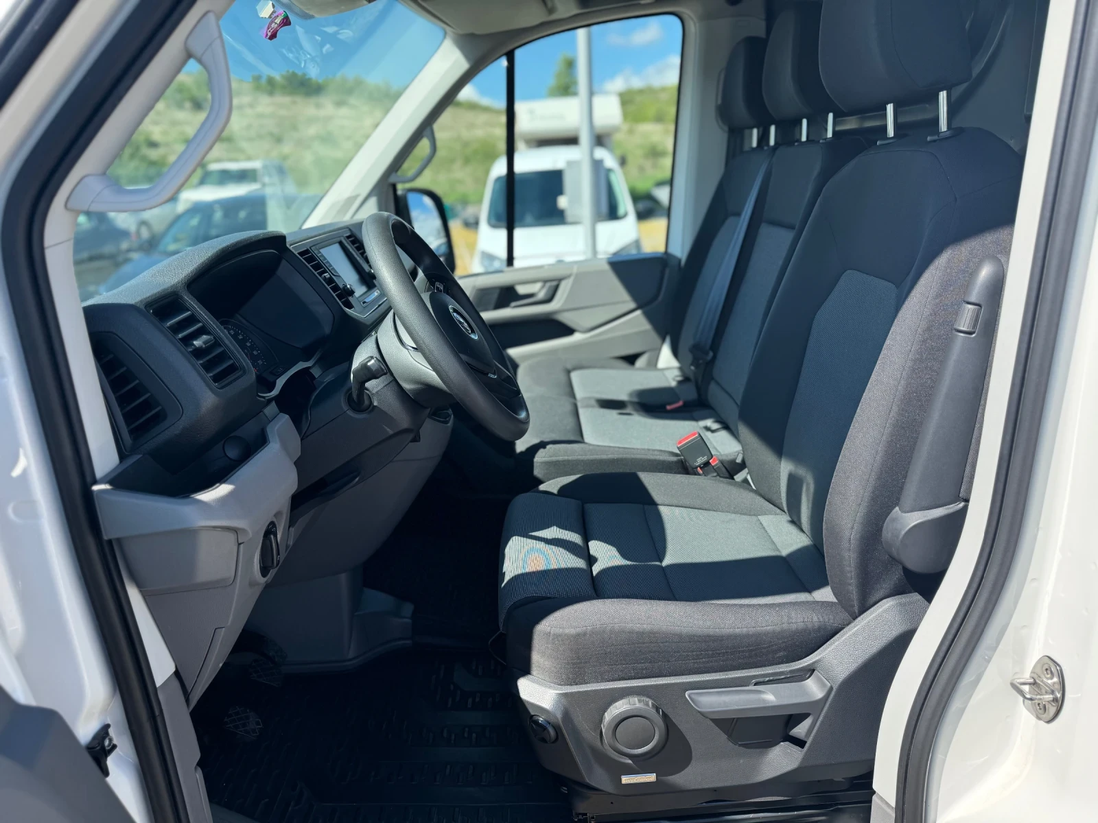 VW Crafter Maxsi, снимка 10 - Бусове и автобуси - 54385677