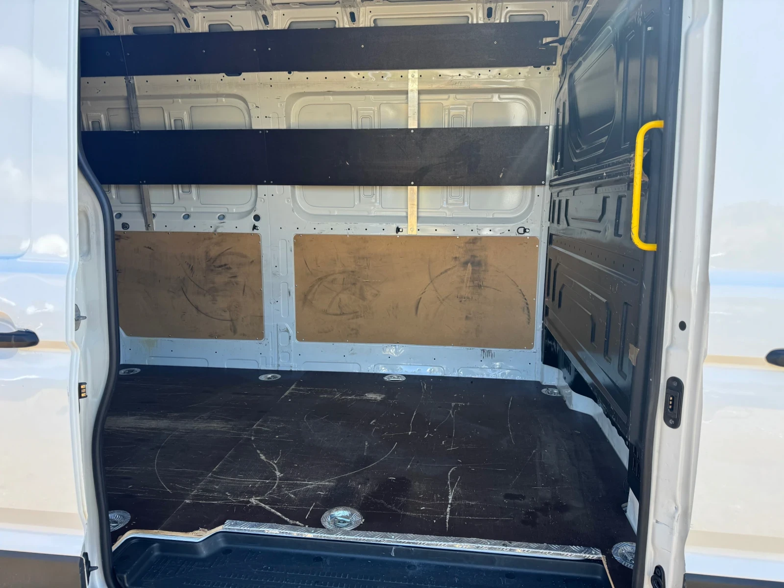 VW Crafter Maxsi, снимка 14 - Бусове и автобуси - 54385677