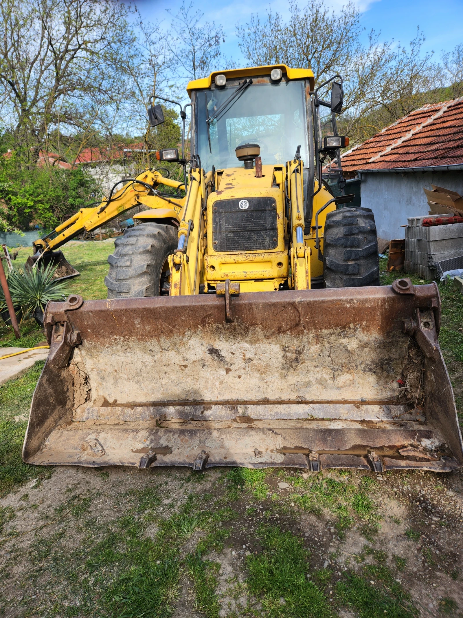 Багер New Holland LB115B, снимка 6 - Индустриална техника - 54378974