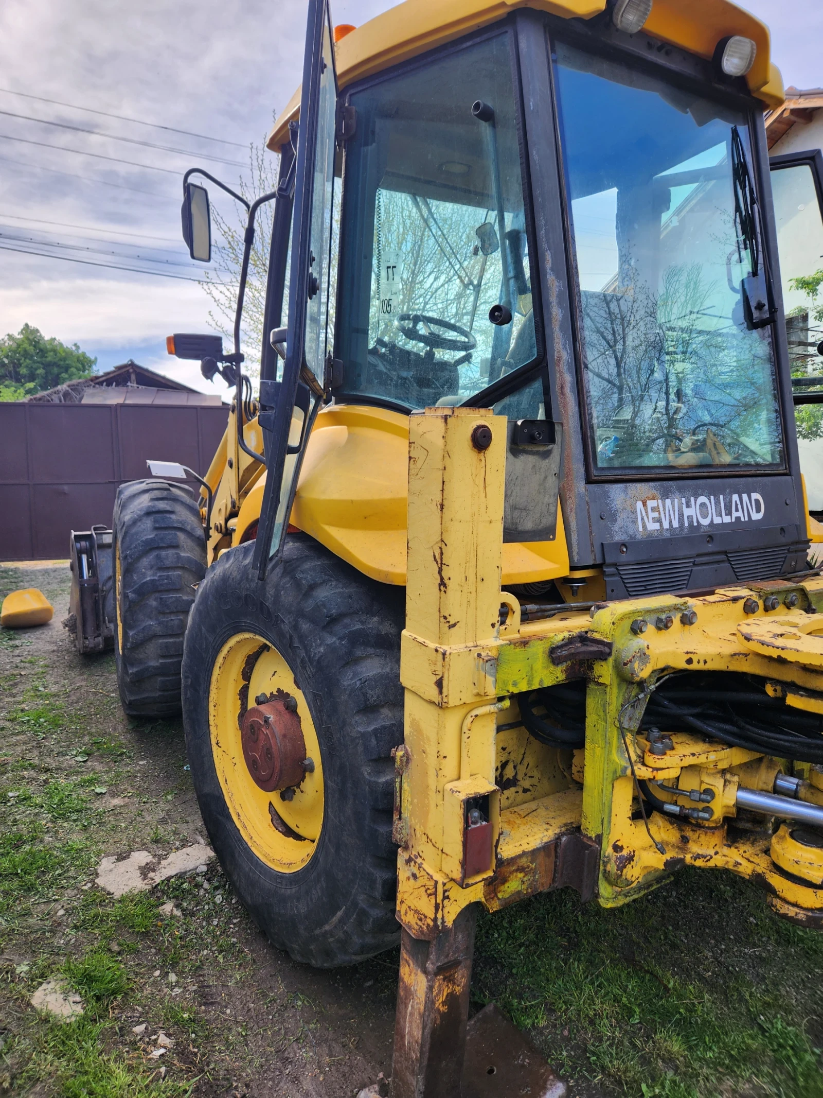 Багер New Holland LB115B, снимка 13 - Индустриална техника - 54378974