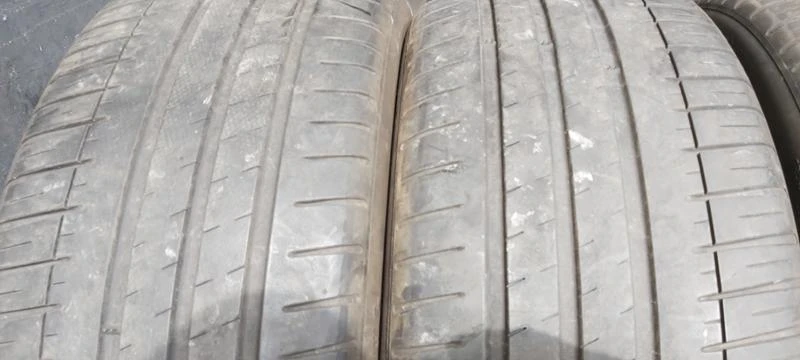 Гуми Летни 235/45R19, снимка 2 - Гуми и джанти - 33034289