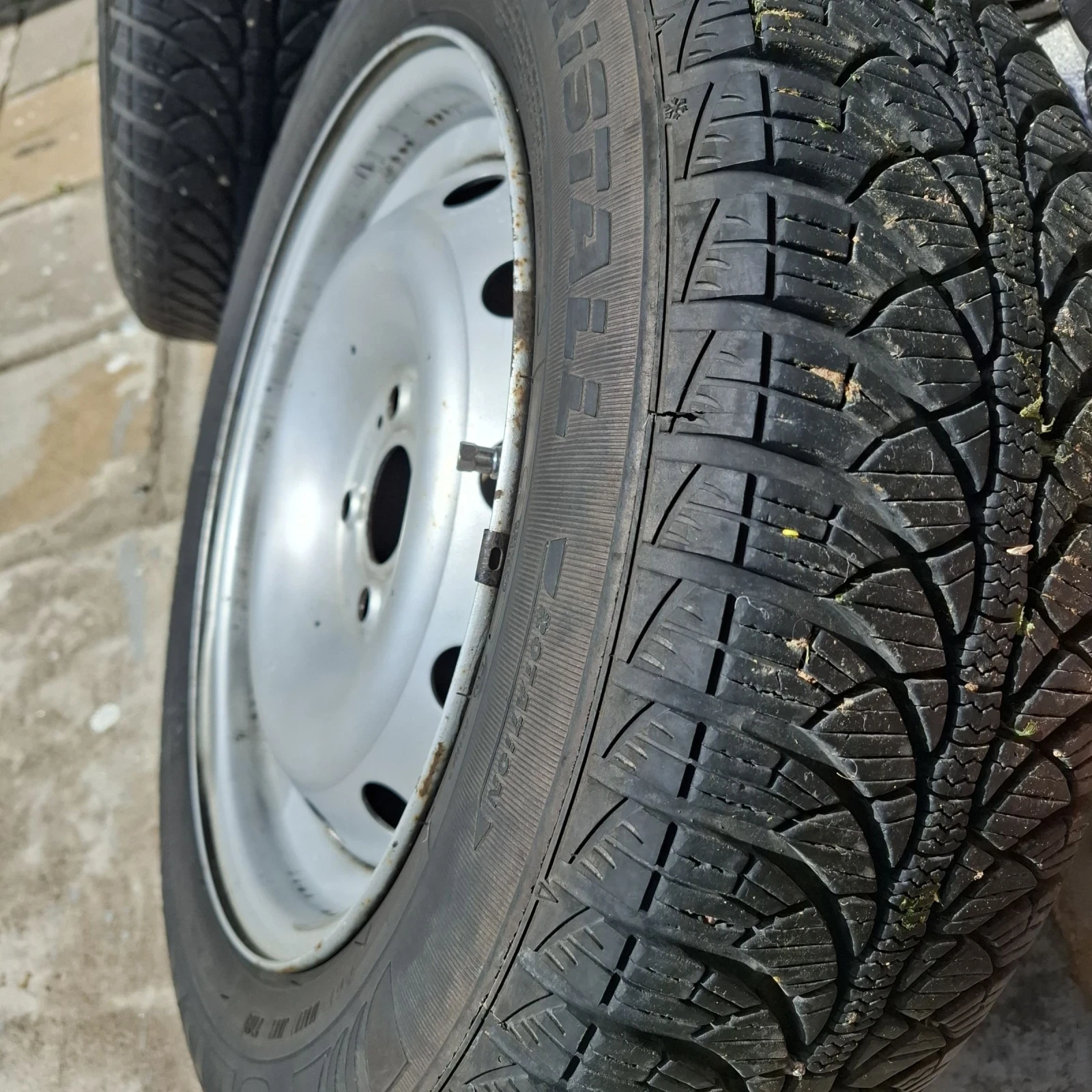 Гуми с джанти Fulda 185/65R15, снимка 8 - Гуми и джанти - 56105216