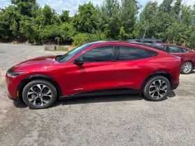 Ford Mustang Mach-E * Premium * АВТОКРЕДИТ БЕЗ ПЪРВОНАЧАЛНА ВНОСКА* , снимка 2
